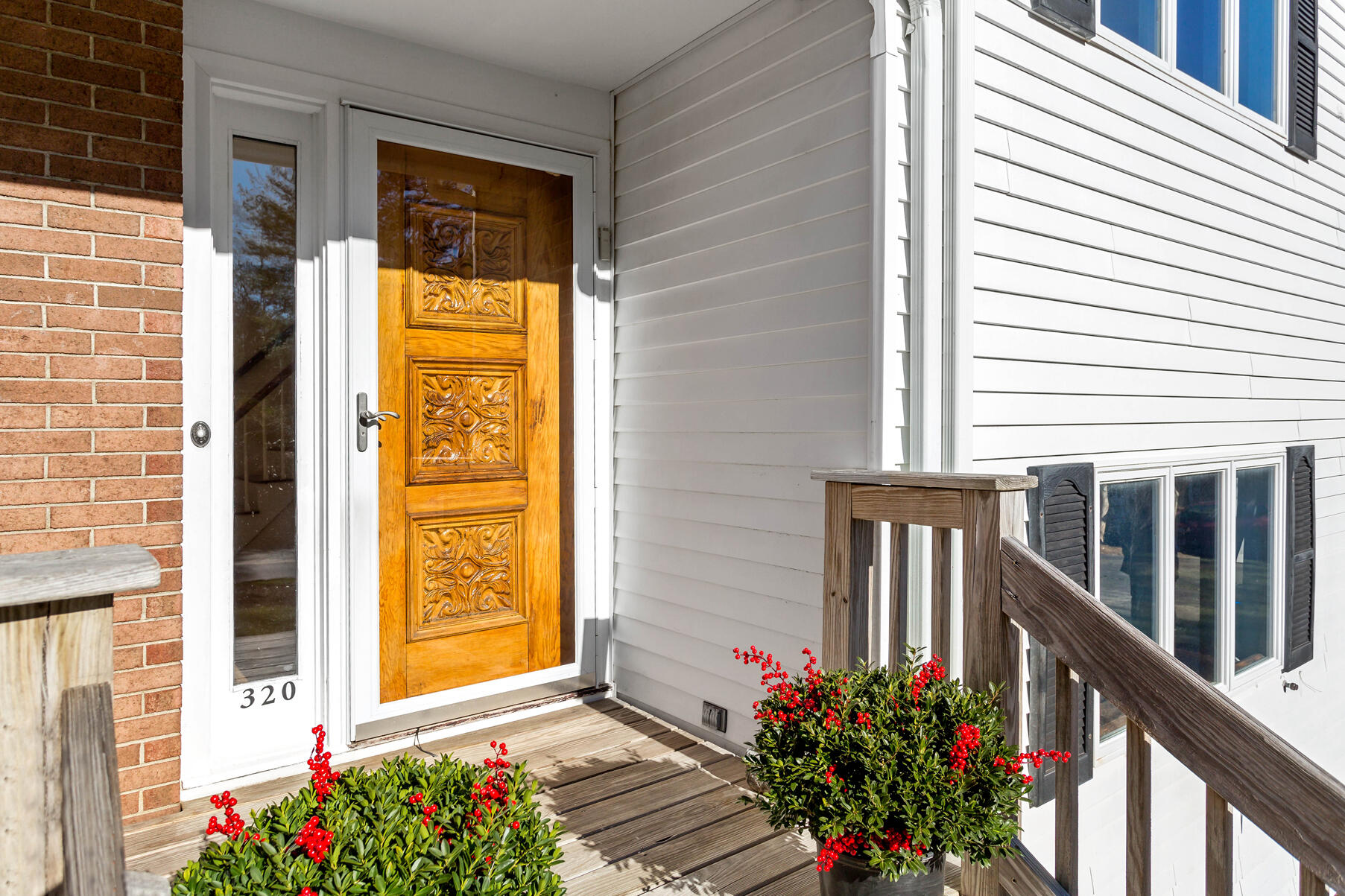 320 County Road Bourne, MA 02532 - Photo 5 of 27 007_320County_112524