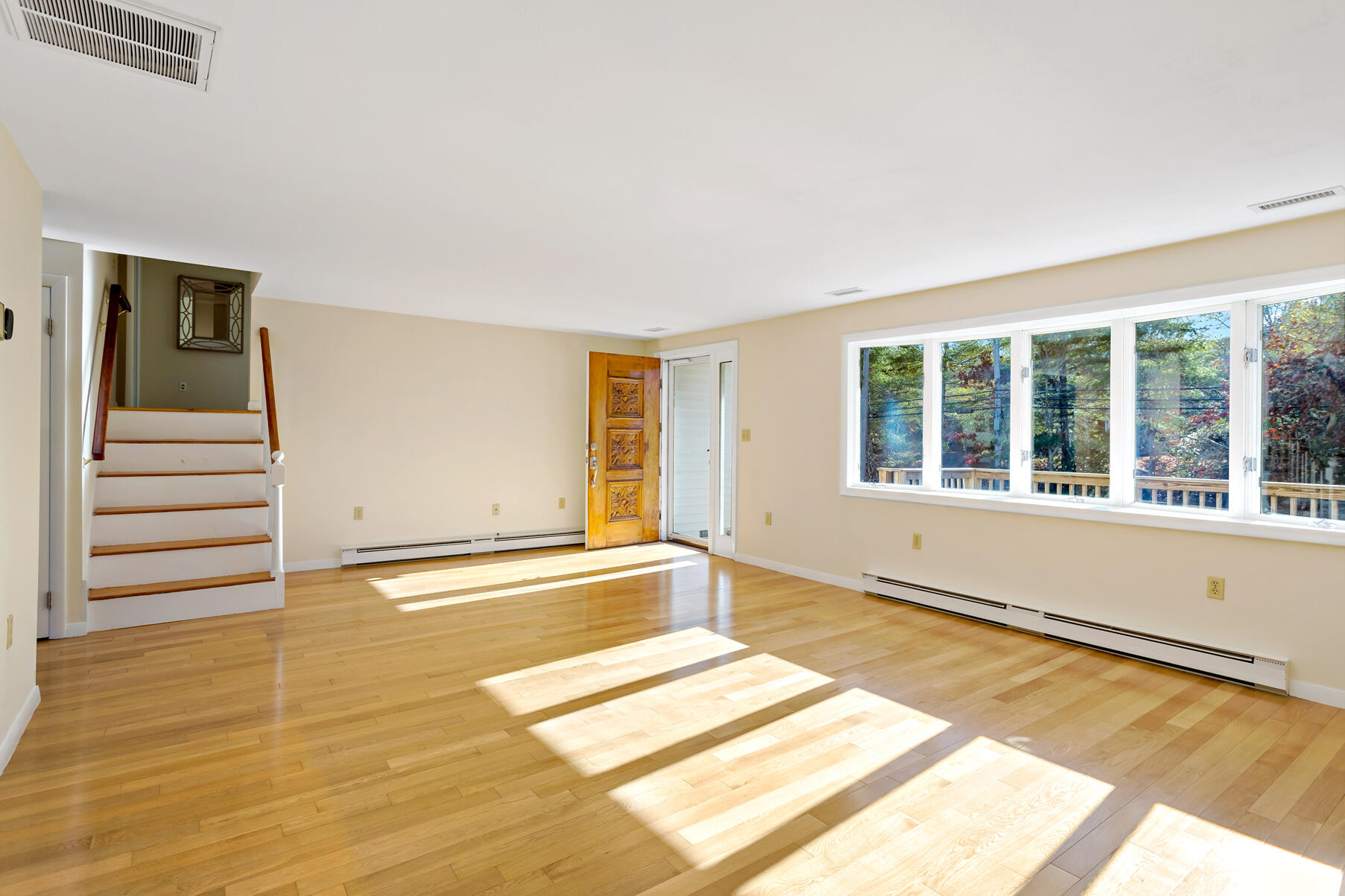 320 County Road Bourne, MA 02532 - Photo 6 of 27 009_320County_112524