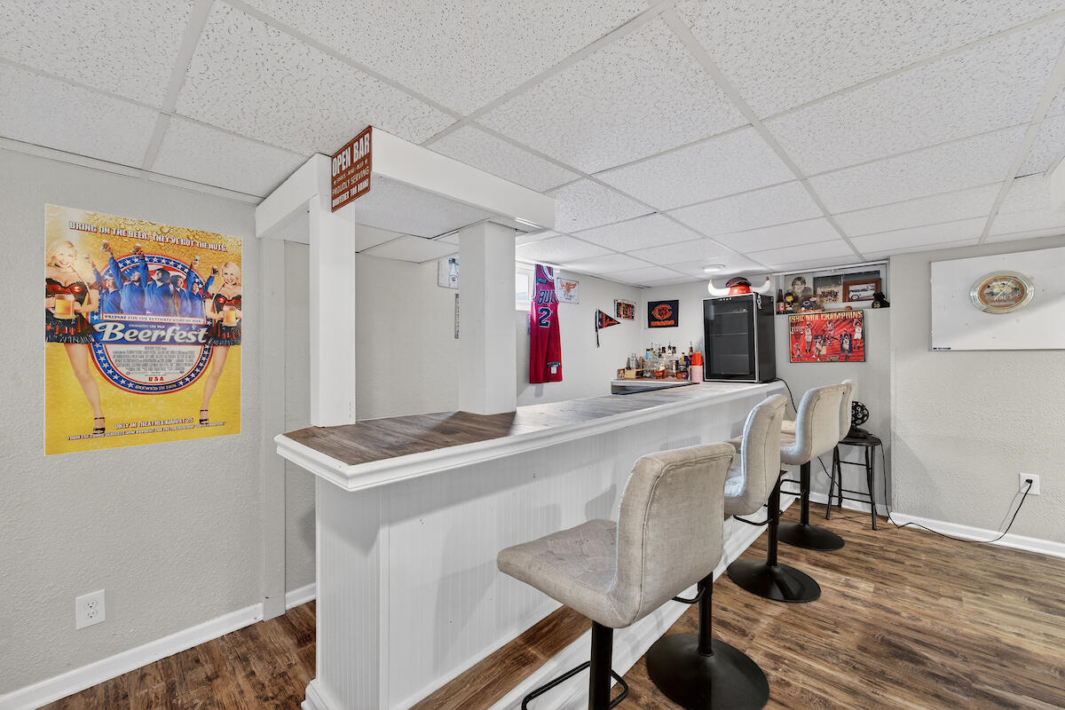 24 Oregon Street Racine, WI 53405 - Photo 18 of 30 Basement Bar