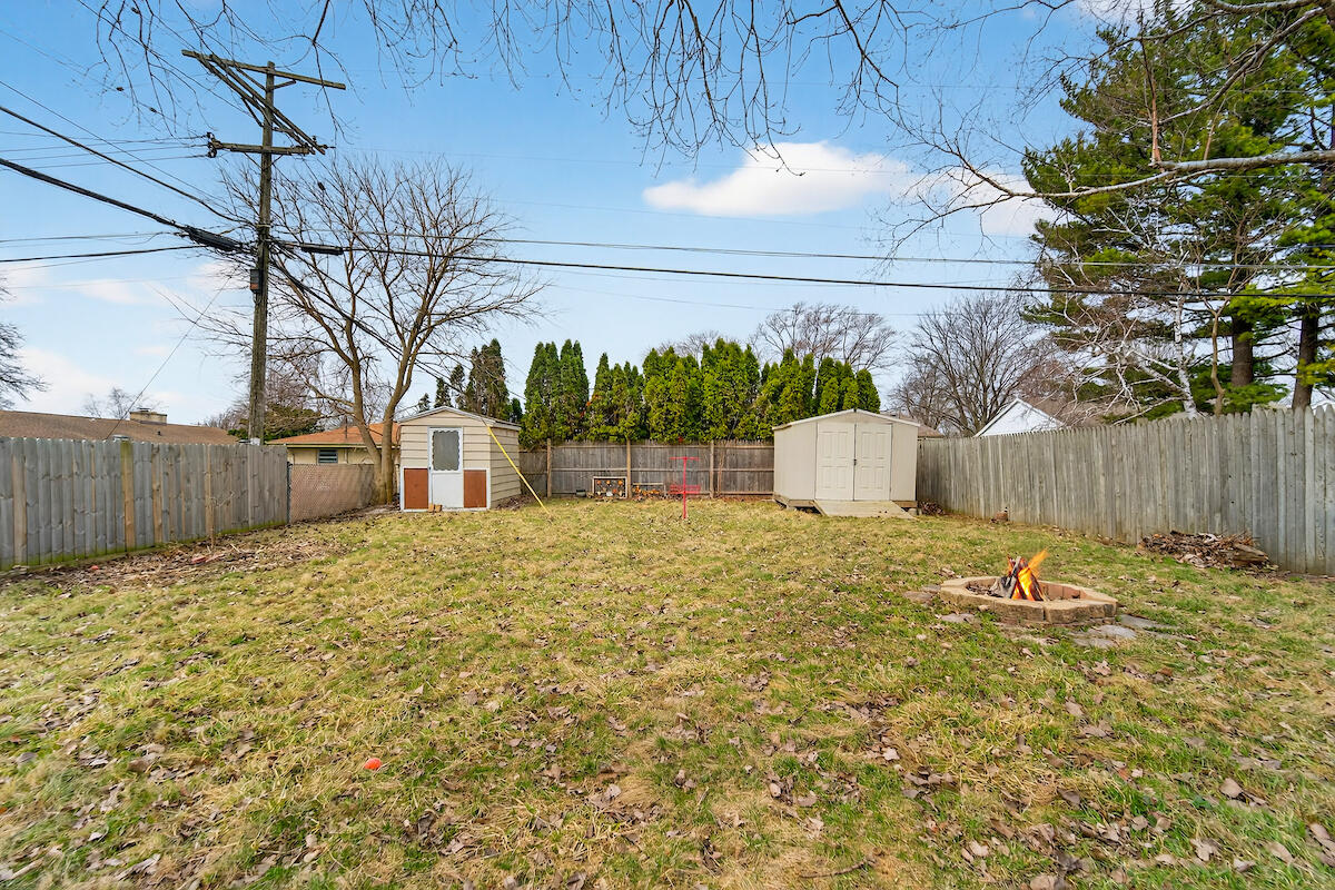 24 Oregon Street Racine, WI 53405 - Photo 22 of 30 Backyard