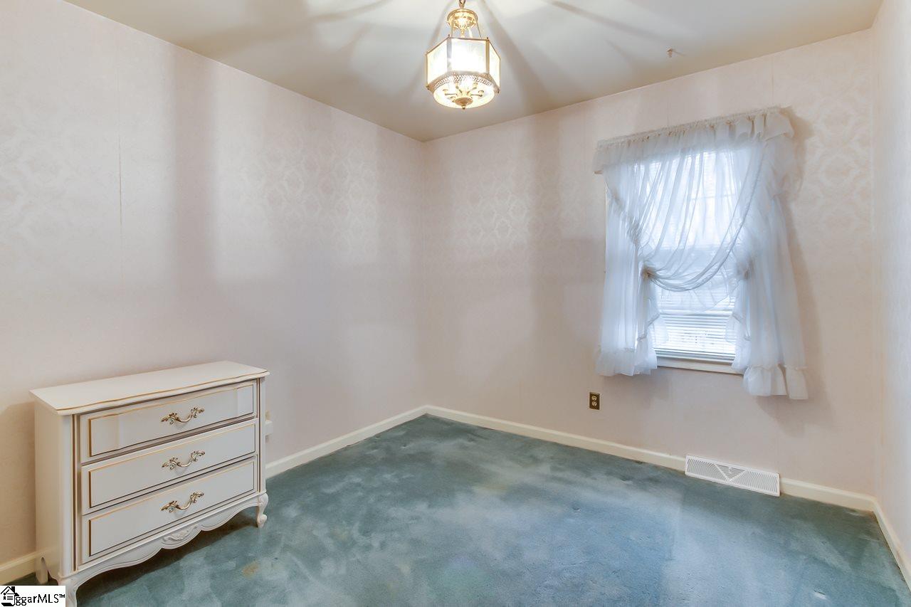 15 Nottingham Road Greenville, SC 29607 - Photo 13 of 24