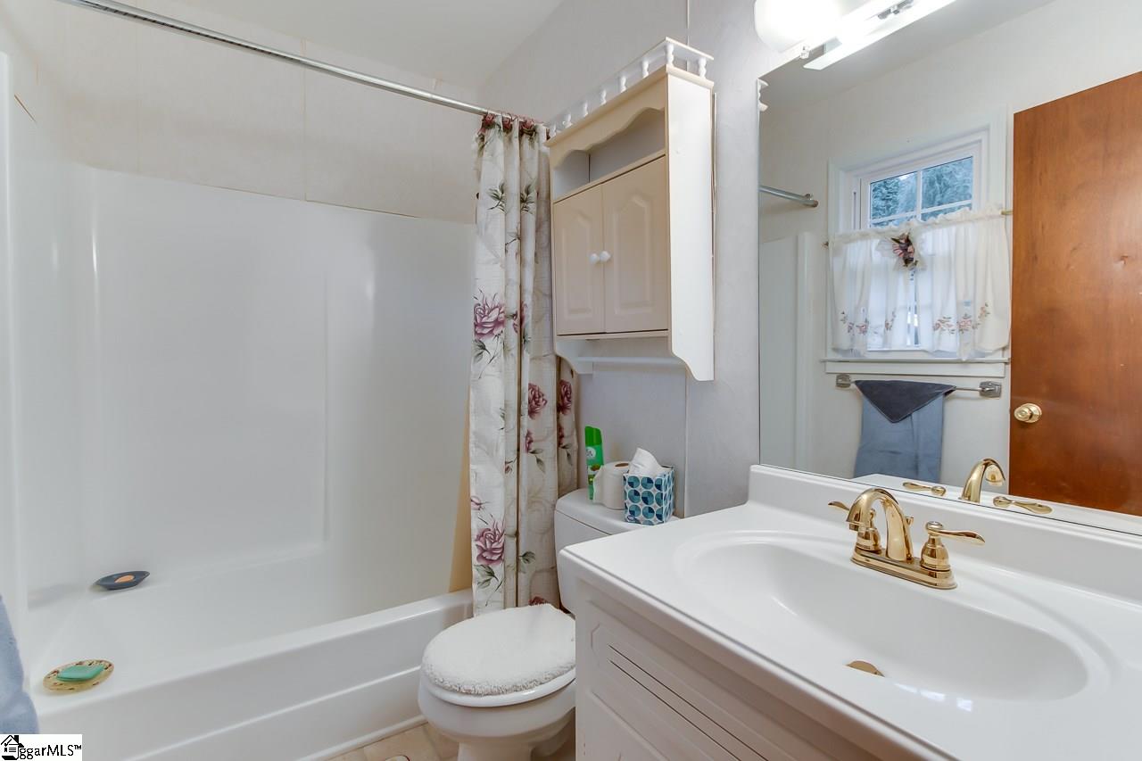 15 Nottingham Road Greenville, SC 29607 - Photo 18 of 24