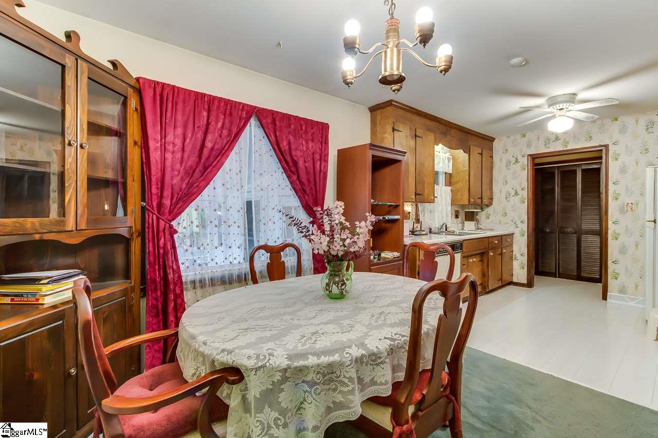 15 Nottingham Road Greenville, SC 29607 - Photo 8 of 24