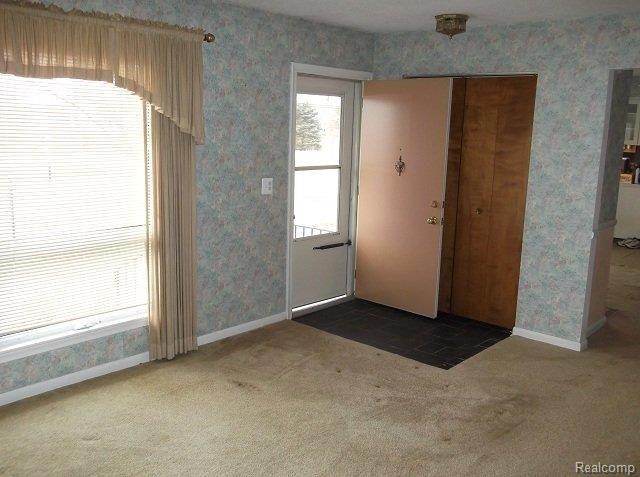 22670 29 Mile Road Ray, MI 48096 - Photo 13 of 24 F livingroomA.JPG