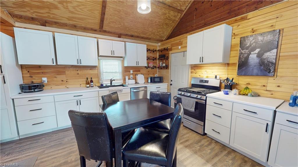 296 North Franklin Road Mount Airy, NC 27030 - Photo 2 of 21