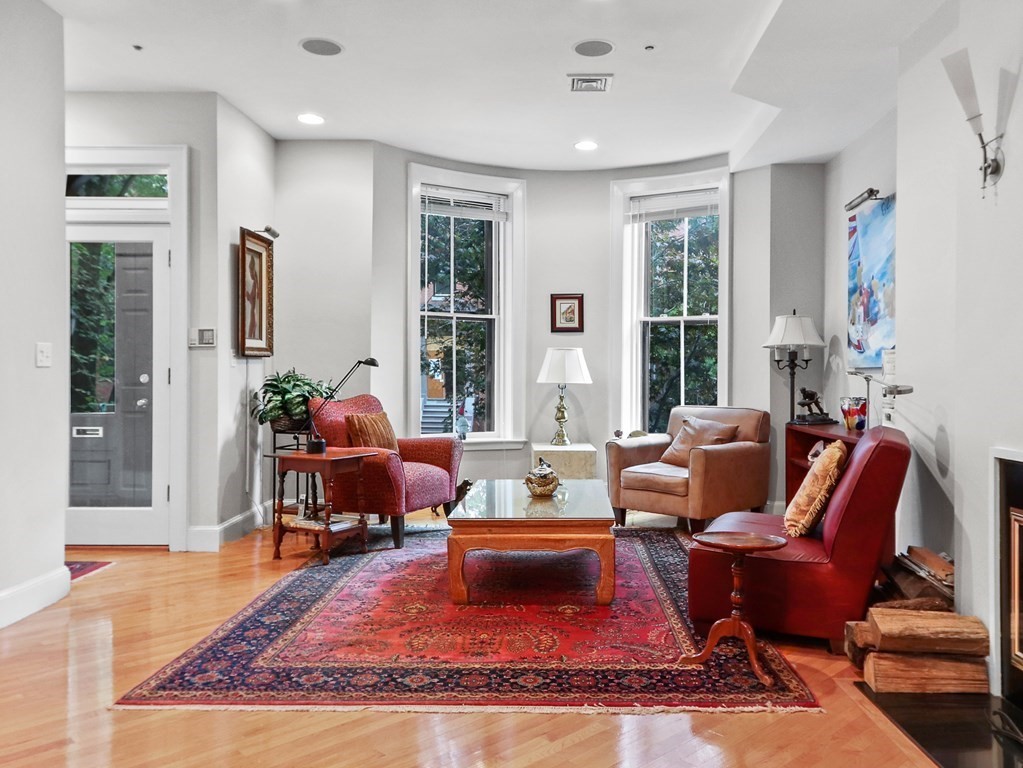50-52 Rutland Square, Unit 3 Boston, MA 02118 - Photo 1 of 21 Gallery Image 1