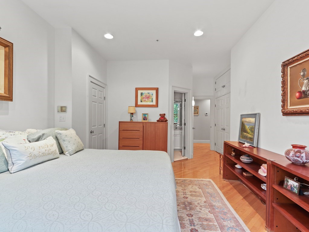 50-52 Rutland Square, Unit 3 Boston, MA 02118 - Photo 13 of 21 Gallery Image 13