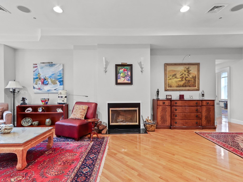 50-52 Rutland Square, Unit 3 Boston, MA 02118 - Photo 4 of 21 Gallery Image 4