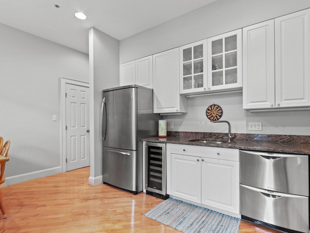 50-52 Rutland Square, Unit 3 Boston, MA 02118 - Photo 7 of 21 Gallery Image 7