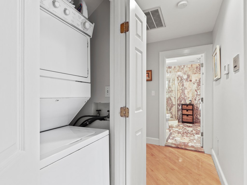 50-52 Rutland Square, Unit 3 Boston, MA 02118 - Photo 9 of 21 Gallery Image 9