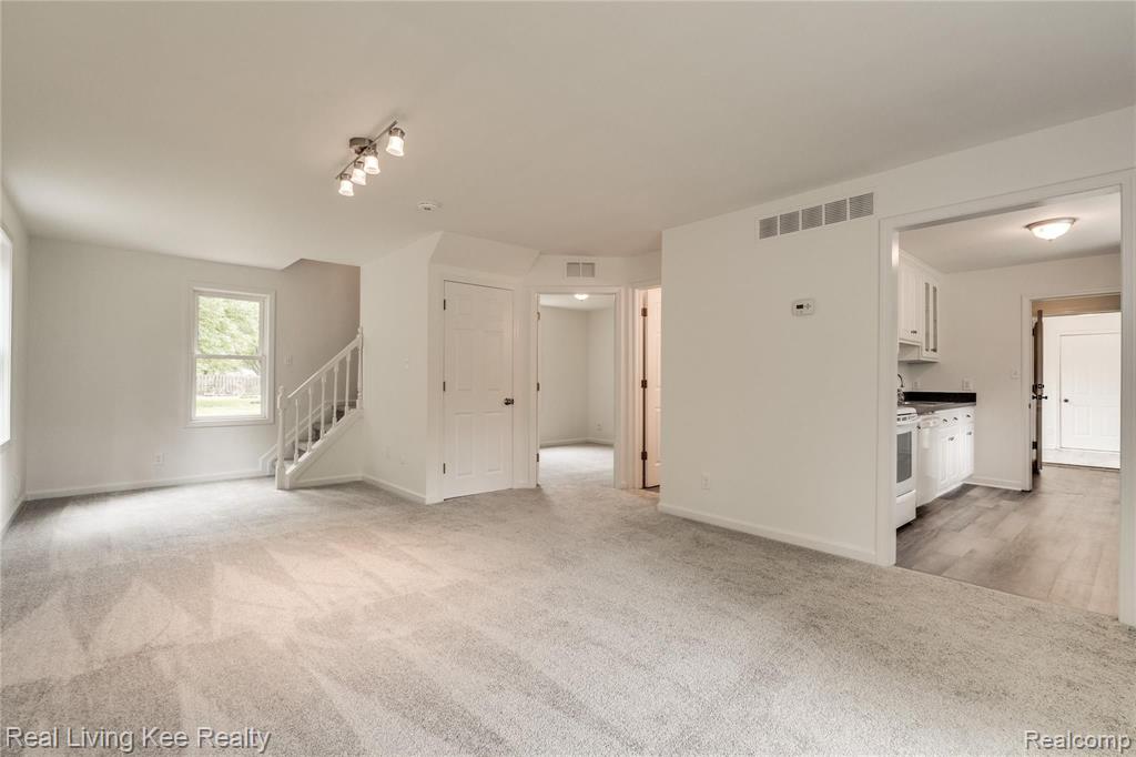 1928 Tamm Avenue Rochester Hills, MI 48309 - Photo 9 of 41