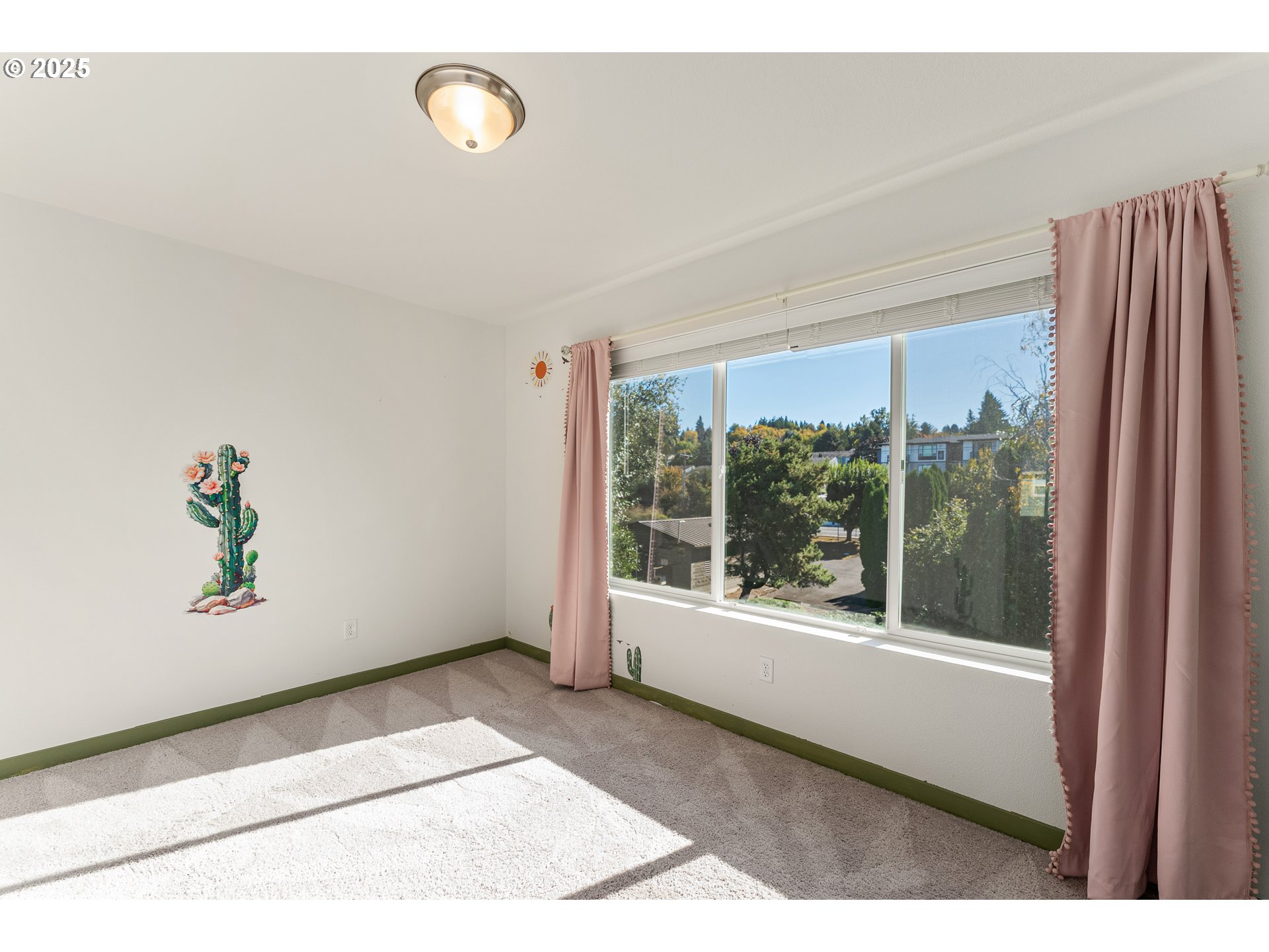 988 Southwest 2nd Way Troutdale, OR 97060 - Photo 17 of 23 Bedroom