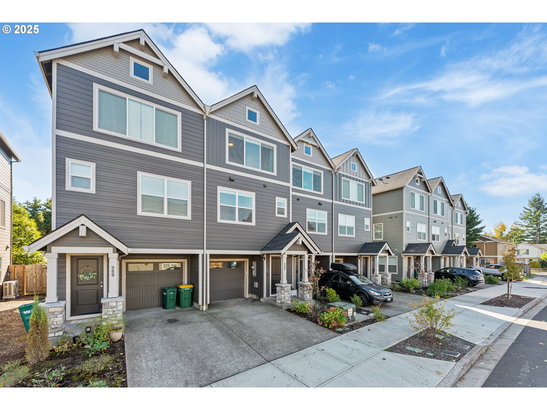 988 Southwest 2nd Way Troutdale, OR 97060 - Photo 2 of 23