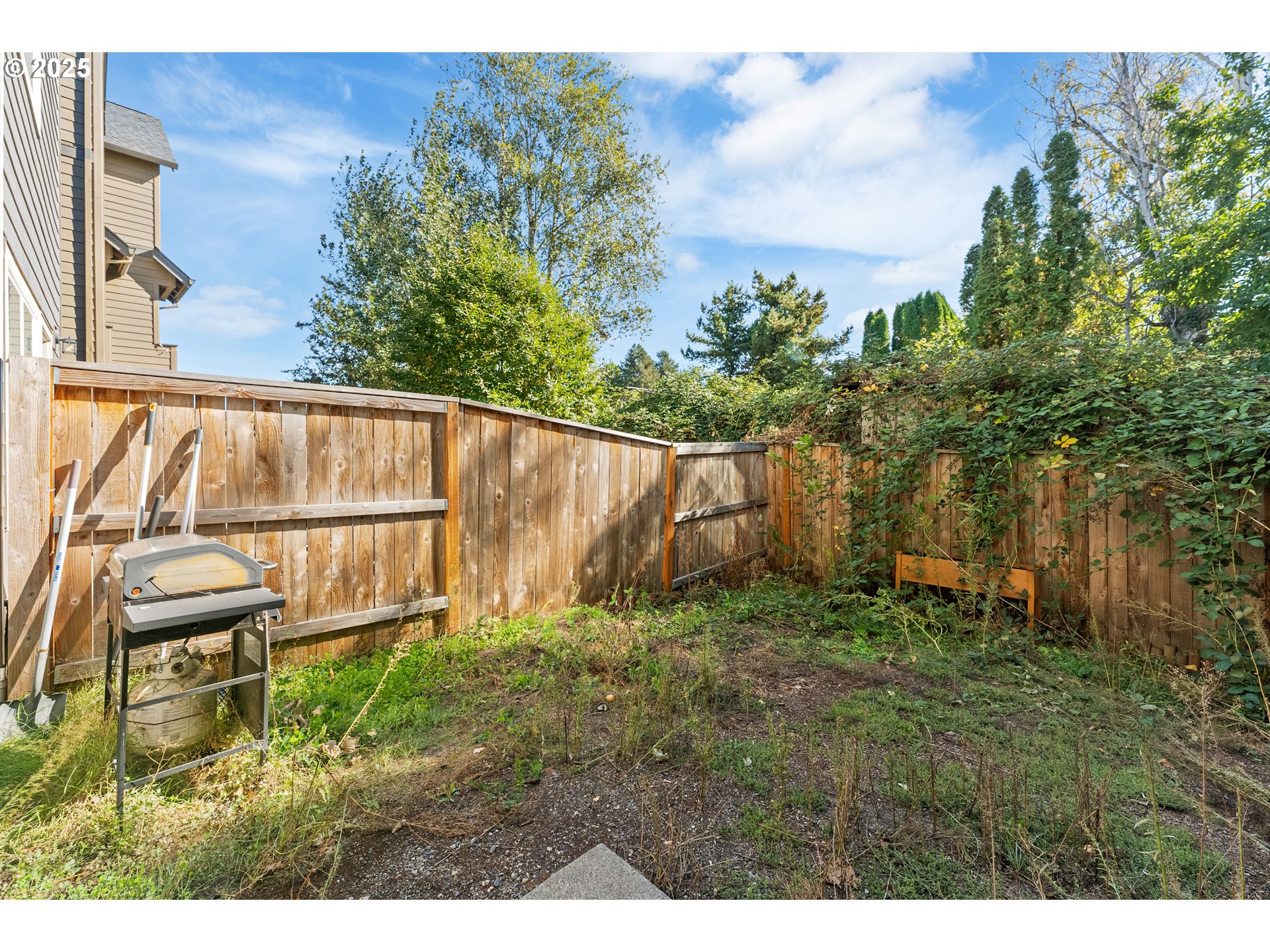 988 Southwest 2nd Way Troutdale, OR 97060 - Photo 22 of 23 Backyard