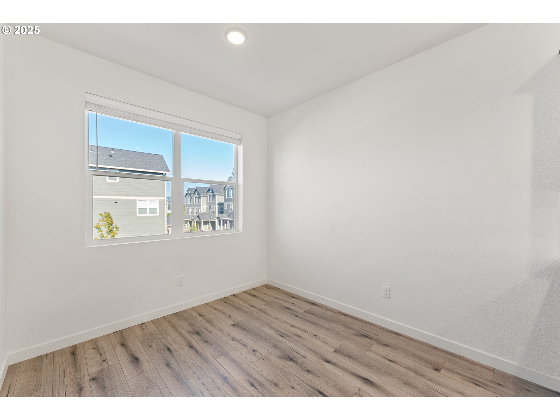 988 Southwest 2nd Way Troutdale, OR 97060 - Photo 9 of 23 Bedroom