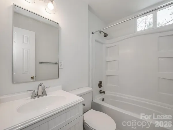 $1,600 | 5111 Valley Stream Road, Charlotte, NC 28209