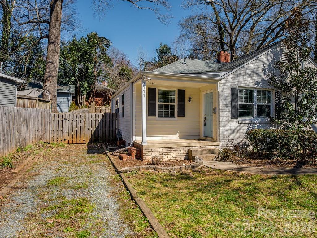 5111 Valley Stream Road Charlotte, NC 28209 - Photo 3 of 18