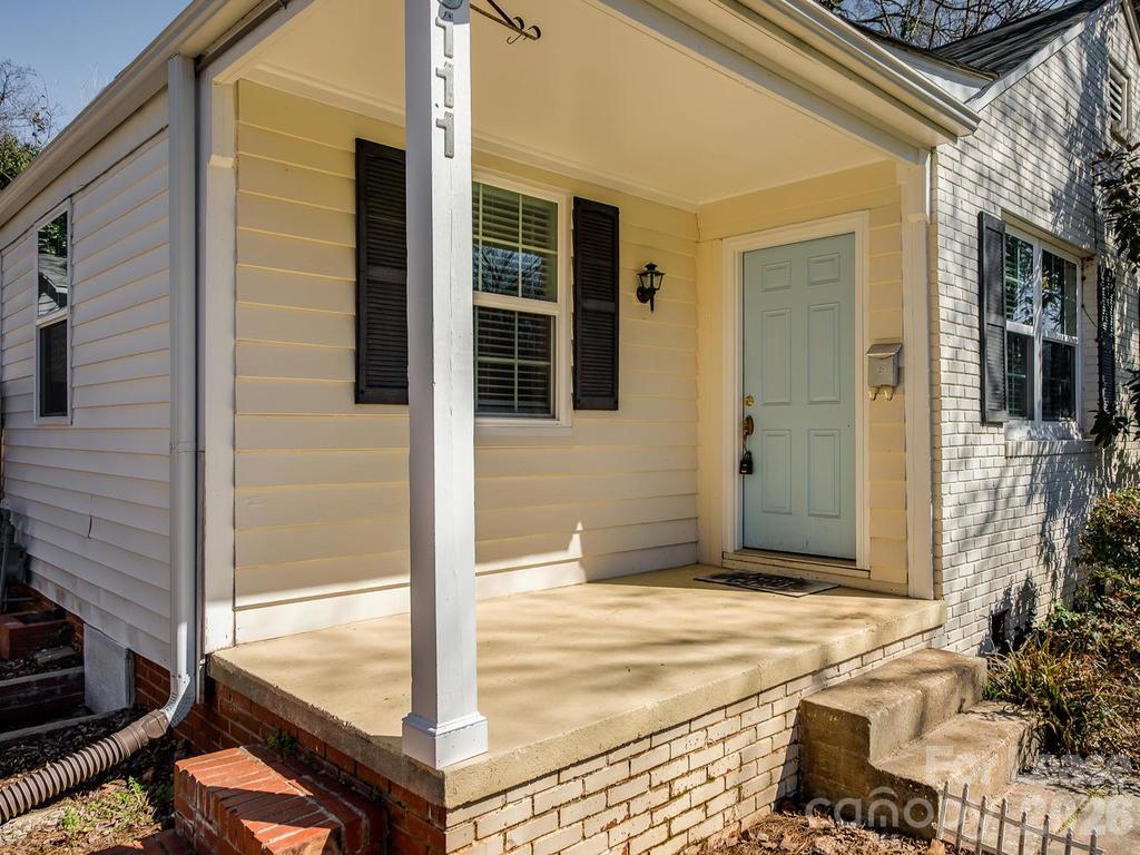 5111 Valley Stream Road Charlotte, NC 28209 - Photo 4 of 18