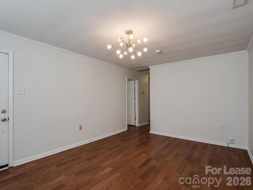 5111 Valley Stream Road Charlotte, NC 28209 - Photo 6 of 18