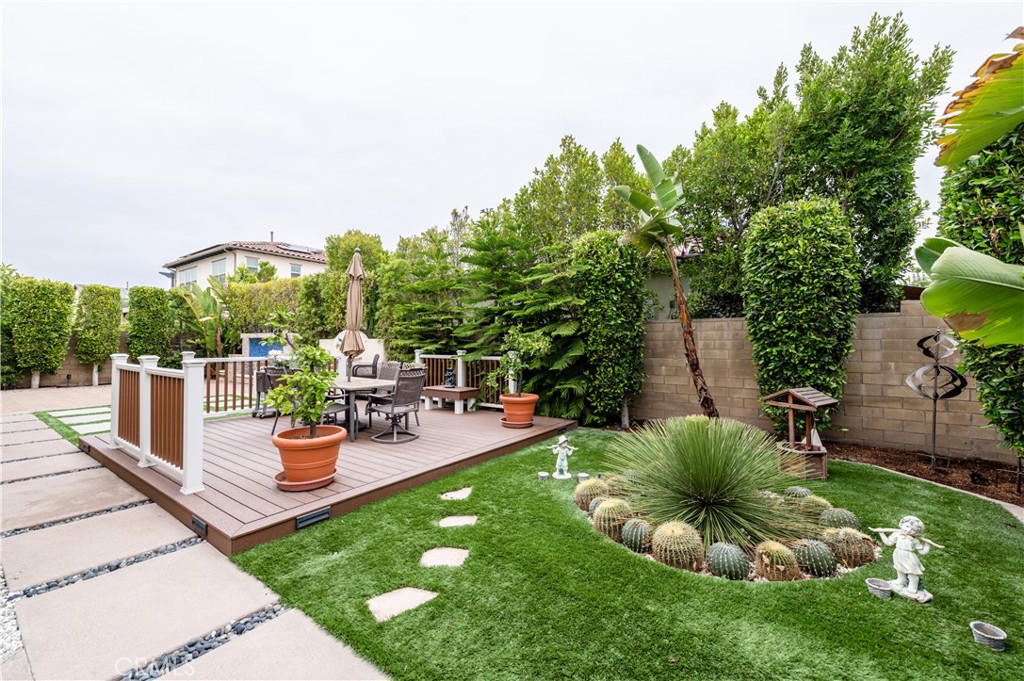 126 Nickel Irvine, CA 92618 - Photo 34 of 59 a view of a backyard with sitting area