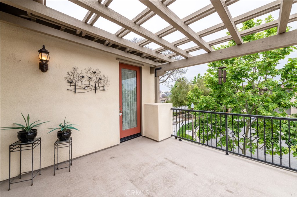 126 Nickel Irvine, CA 92618 - Photo 40 of 59 a view of balcony with furniture