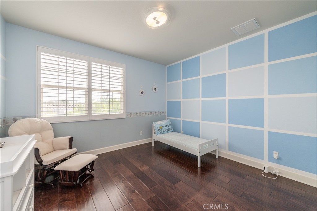 126 Nickel Irvine, CA 92618 - Photo 46 of 59 a living room with furniture and a window