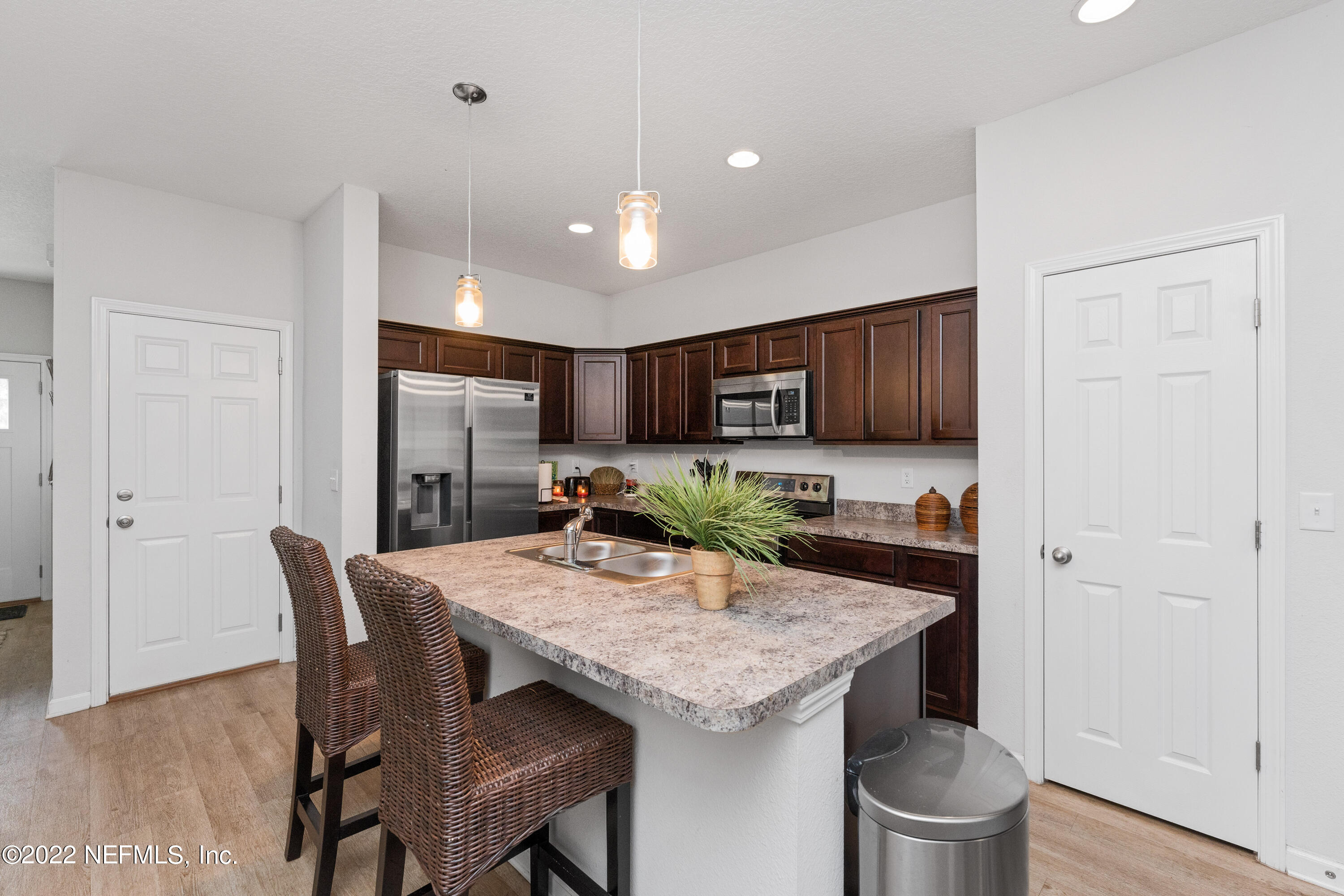 2061 Alley Road Jacksonville, FL 32233 - Photo 4 of 26 Kitchen