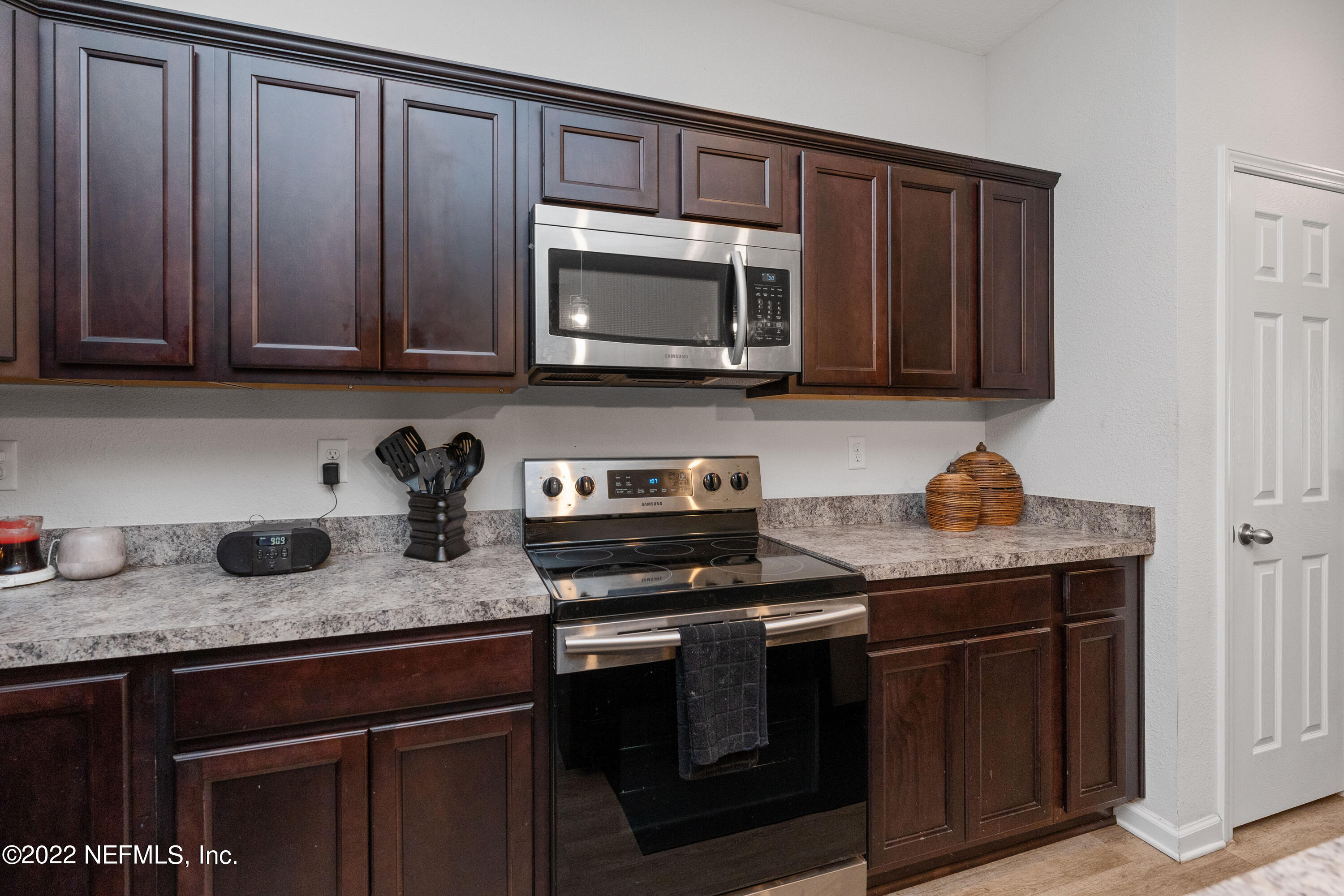 2061 Alley Road Jacksonville, FL 32233 - Photo 5 of 26 Stainless Appliances