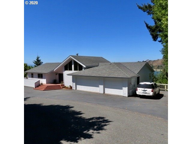 94390 Tom Cat Hill Road Gold Beach, OR 97444 - Photo 1 of 22 Gallery Image 1