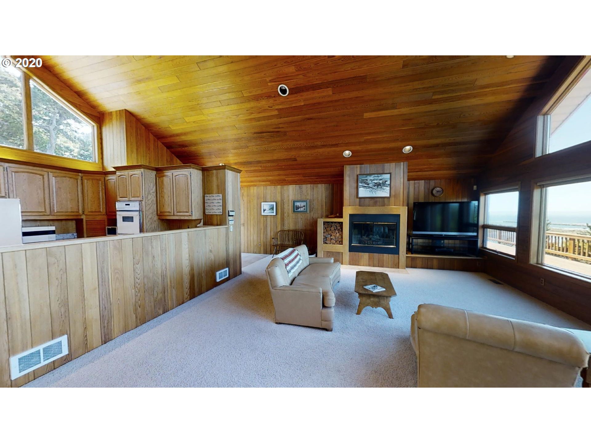 94390 Tom Cat Hill Road Gold Beach, OR 97444 - Photo 5 of 22 Gallery Image 5