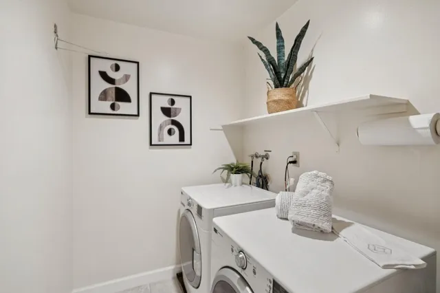 a close view of light fixtures