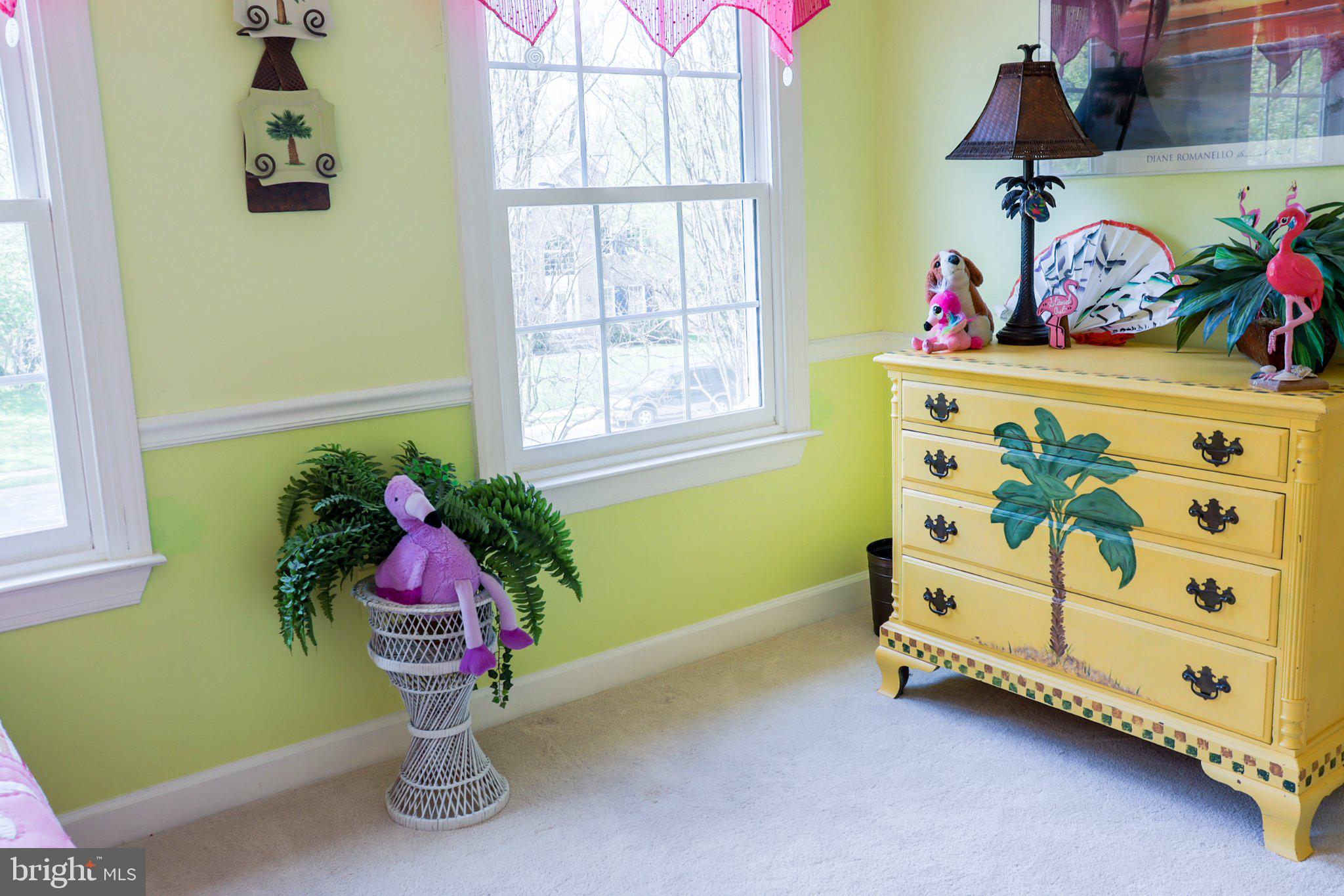 3254 Breckenridge Way Riva, MD 21140 - Photo 30 of 65 Vibrant tropical-inspired room corner.