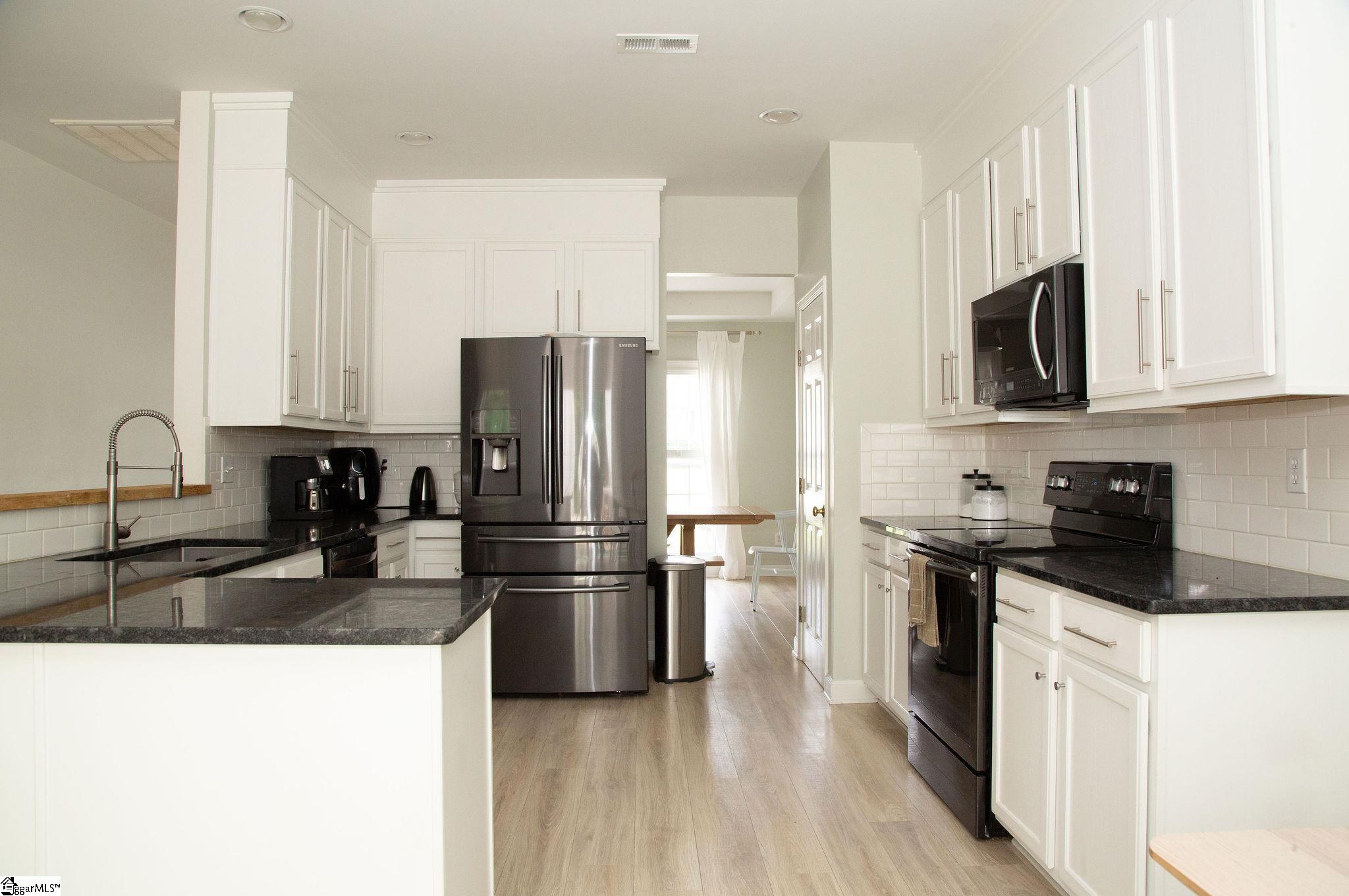 124 Garfield Lane Simpsonville, SC 29681 - Photo 10 of 35