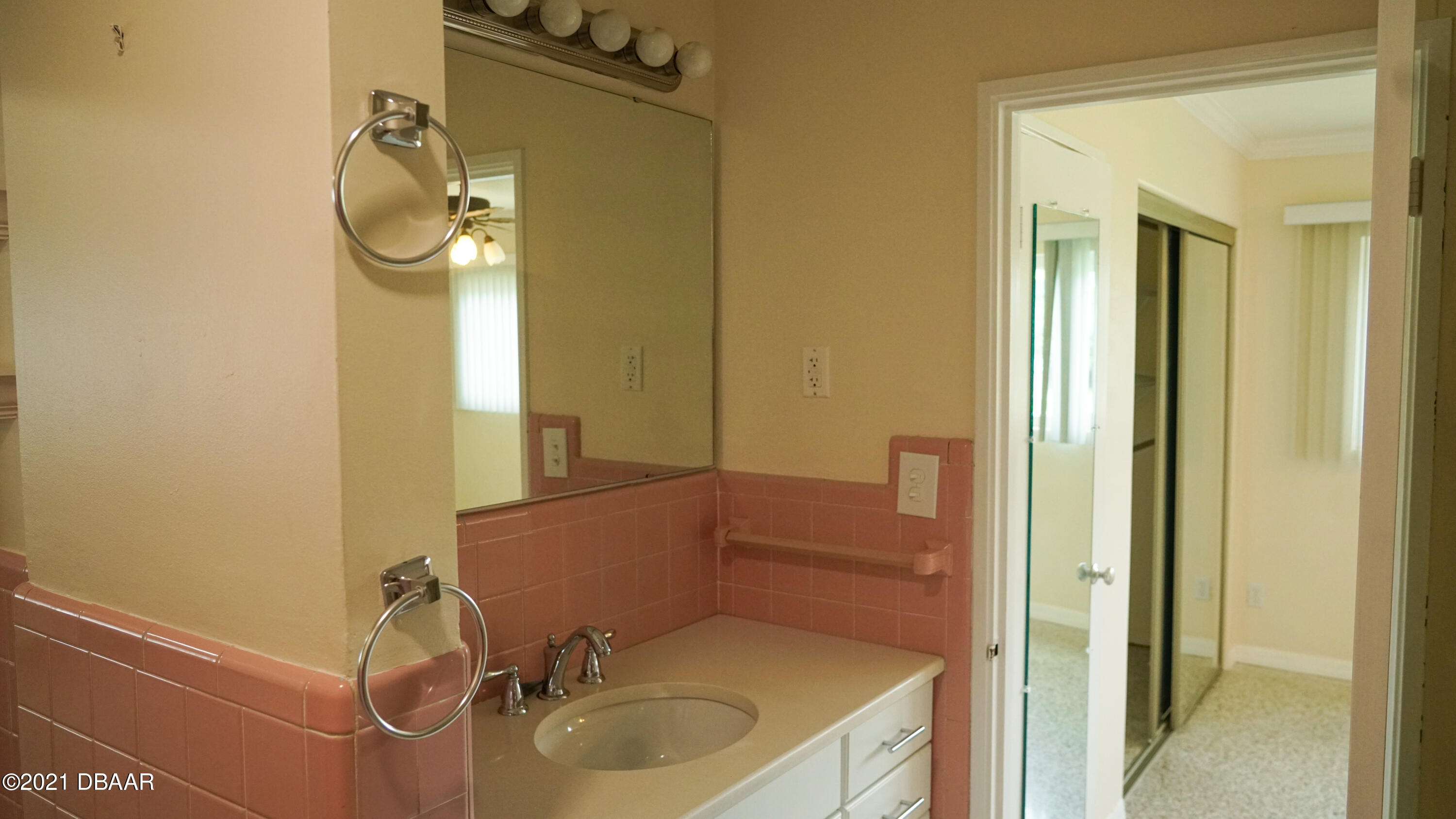 221 Plumosa Road DeBary, FL 32713 - Photo 12 of 16 DSC01077