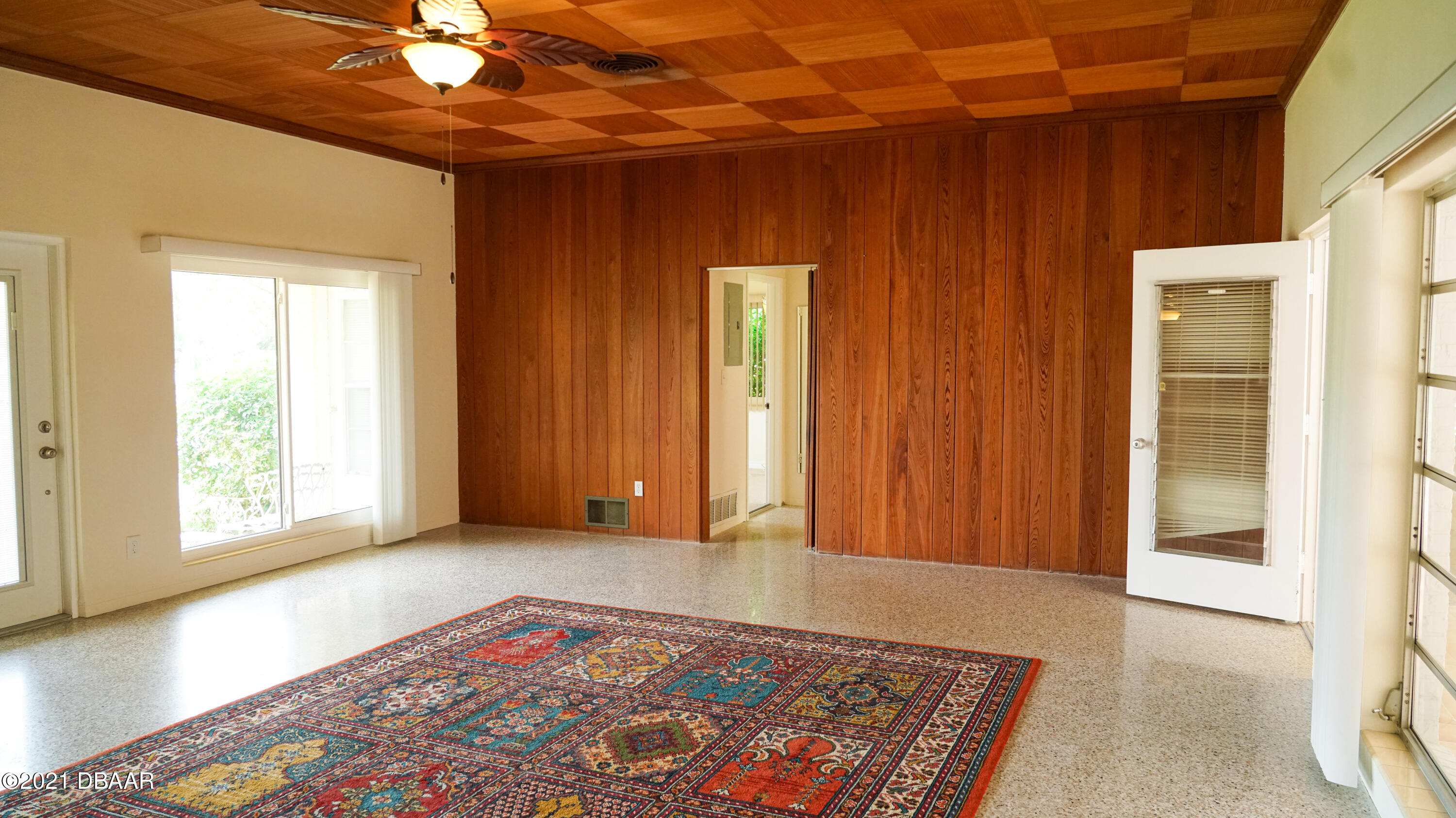 221 Plumosa Road DeBary, FL 32713 - Photo 4 of 16 DSC01072