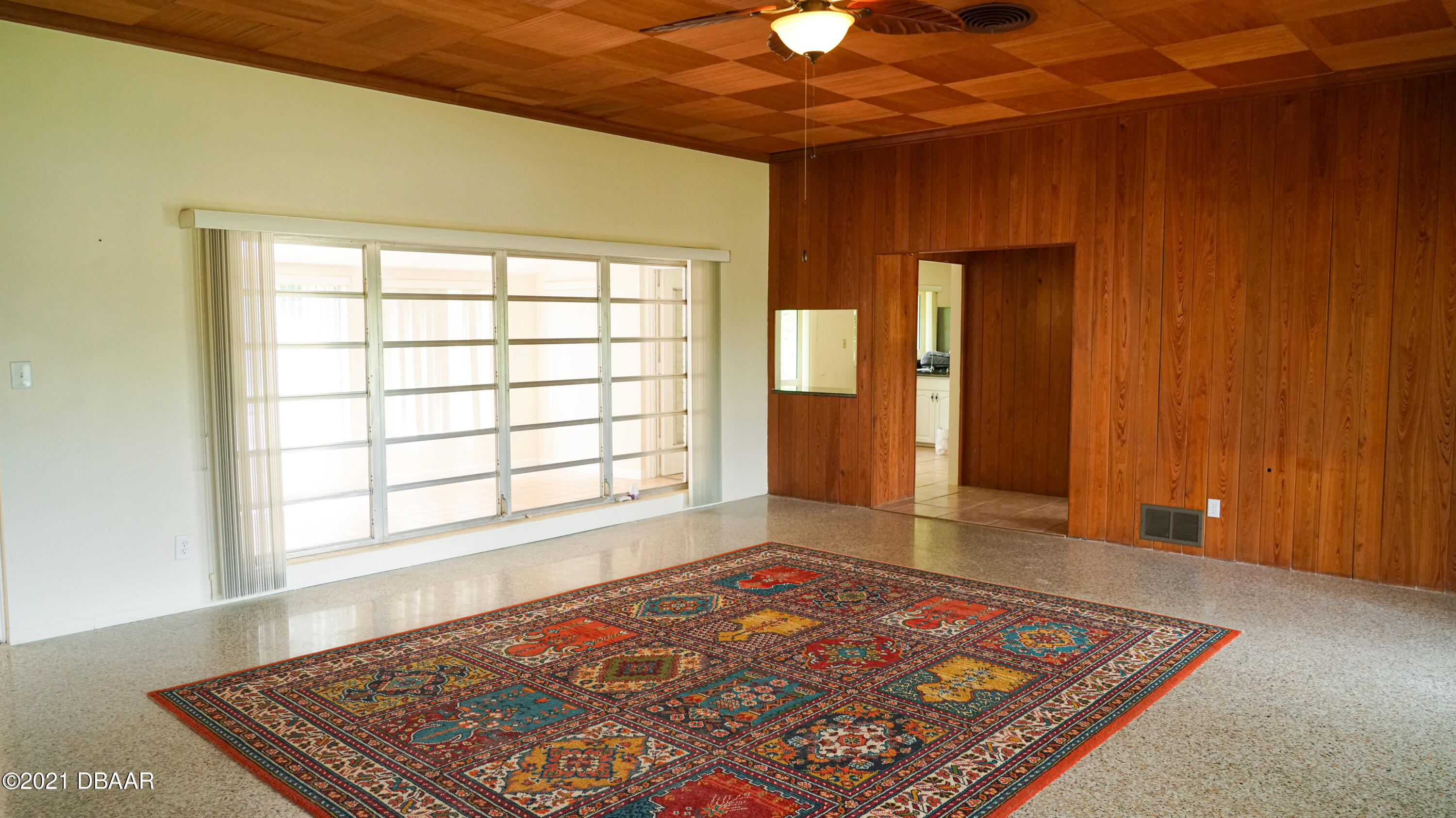 221 Plumosa Road DeBary, FL 32713 - Photo 5 of 16 DSC01068
