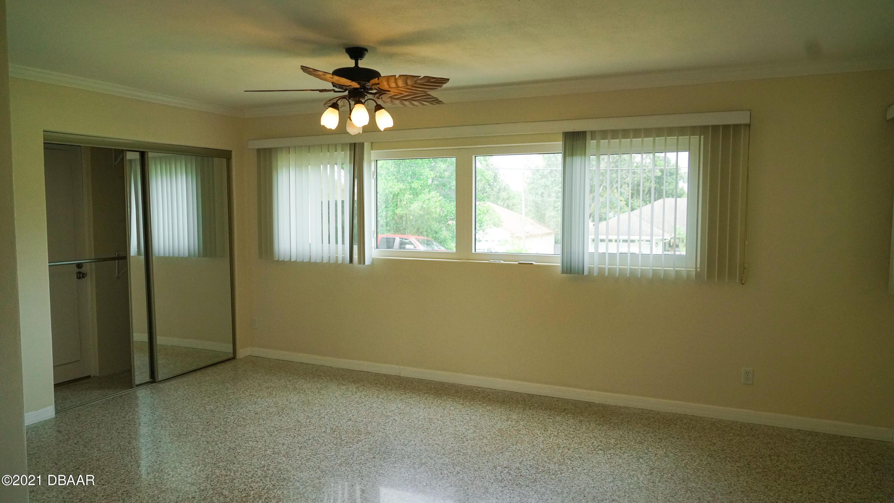 221 Plumosa Road DeBary, FL 32713 - Photo 6 of 16 DSC01074