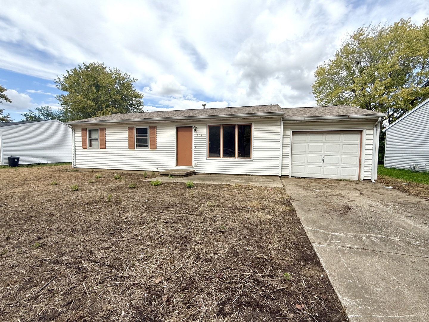 1602 Kings Way, Champaign, IL 61821 Compass