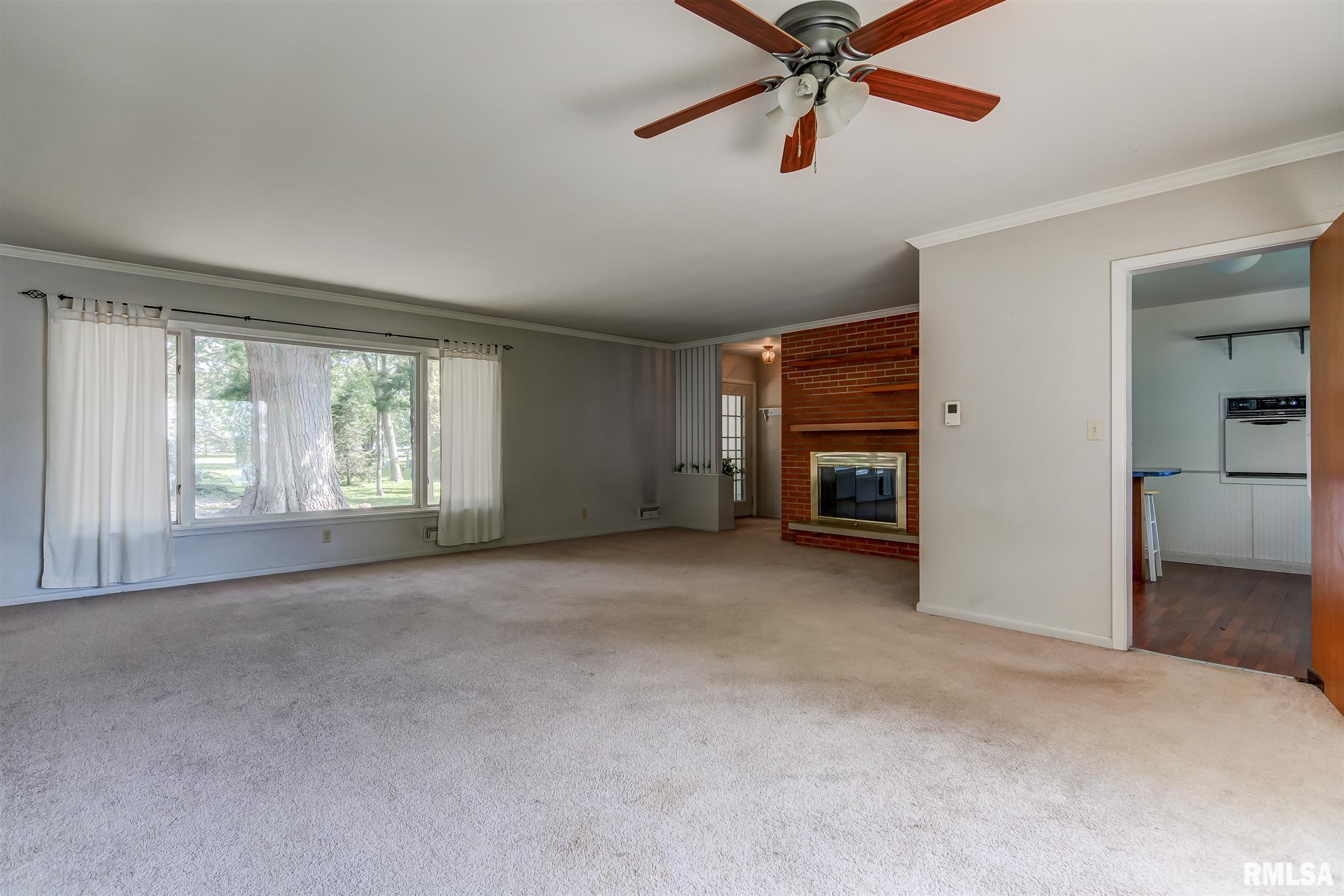 188 Maple Grove Lane Springfield, IL 62712 - Photo 15 of 46