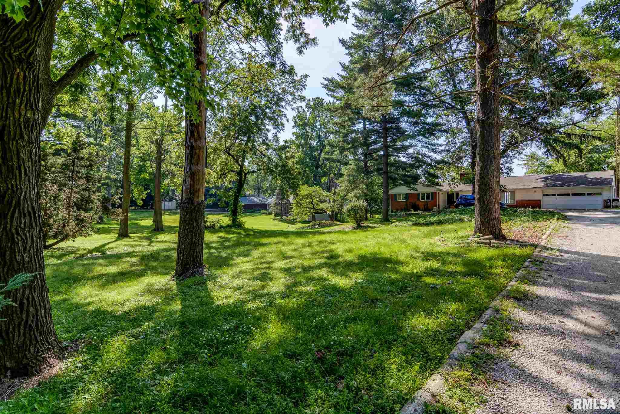 188 Maple Grove Lane Springfield, IL 62712 - Photo 41 of 46