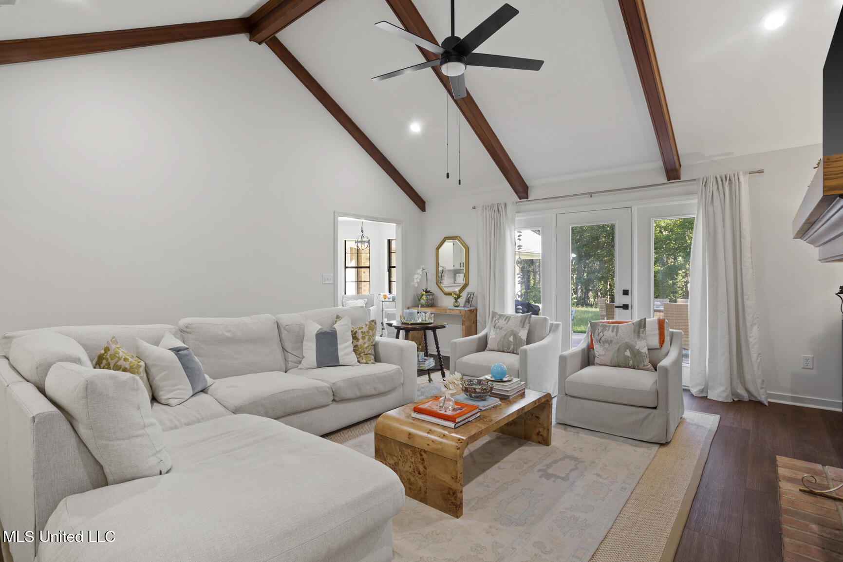 6076 Grants Ferry Road Brandon, MS 39047 - Photo 7 of 33 6076 Grants Ferry int-5