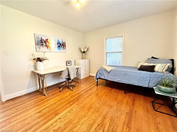 $1,800 | 1132 West Northwood Street, Greensboro, NC 27408