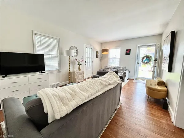 $1,800 | 1132 West Northwood Street, Greensboro, NC 27408