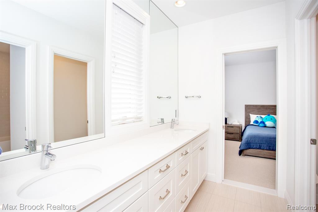 25925 York Road Royal Oak, MI 48067 - Photo 61 of 88