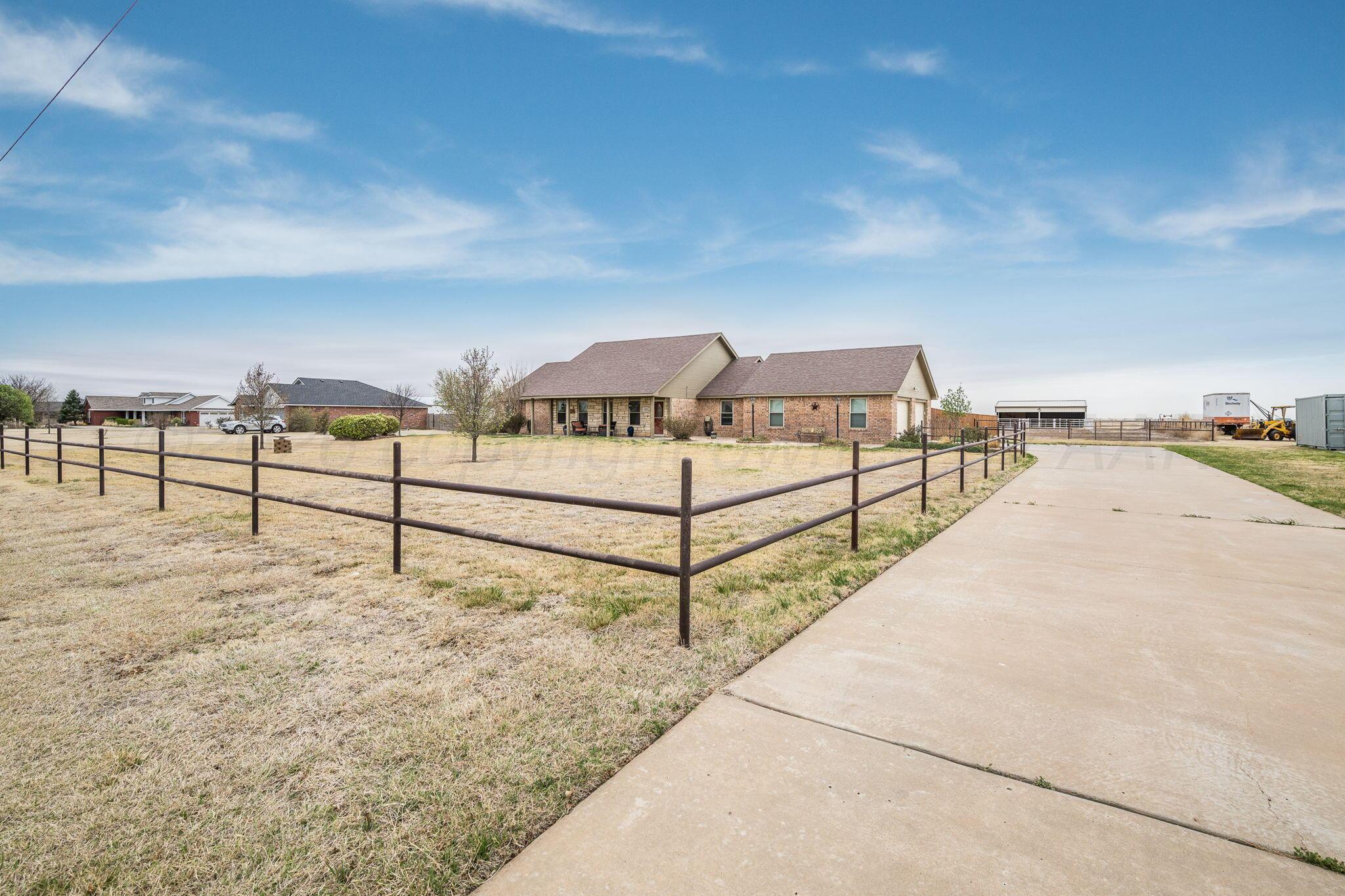 15812 Outback Trail Amarillo, TX 79118 - Photo 3 of 25 a view of a backyard