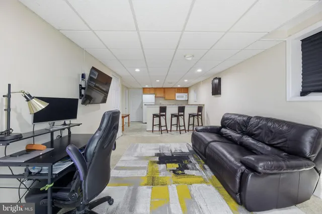 a view of a back yard of the house