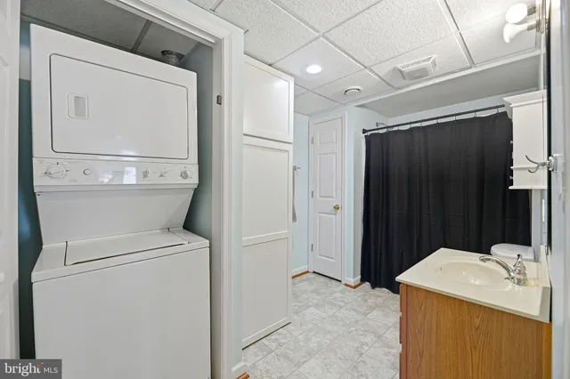 a view of a house with a big yard