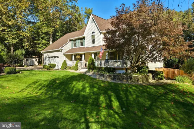 $825,000 | 7818 Lake Shore Drive, Owings, MD 20736