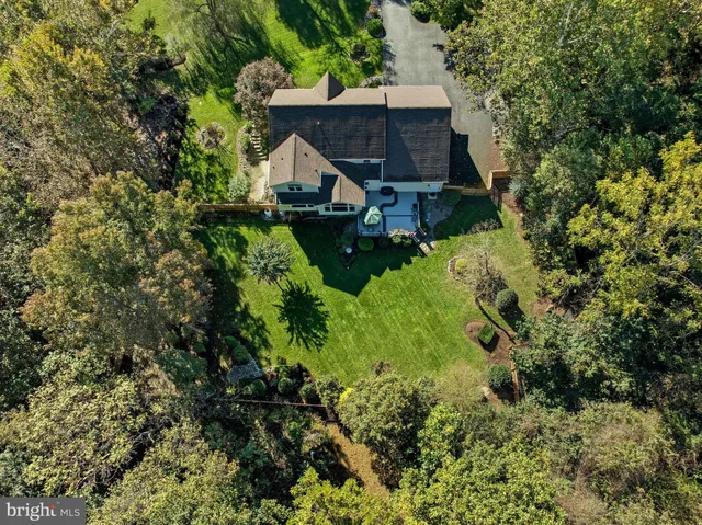 $825,000 | 7818 Lake Shore Drive, Owings, MD 20736