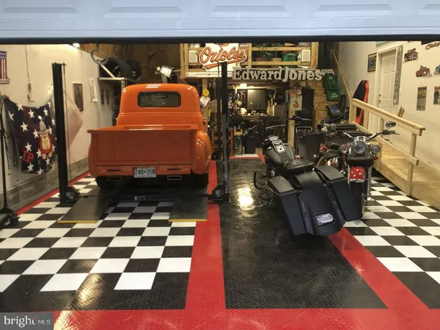 $825,000 | 7818 Lake Shore Drive, Owings, MD 20736